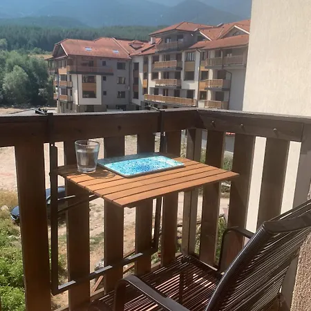 아파트 Mountain View With Balcony & Access Nearby - Serendipity *