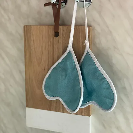 Mountain View With Balcony & Access Nearby - Serendipity 公寓 *