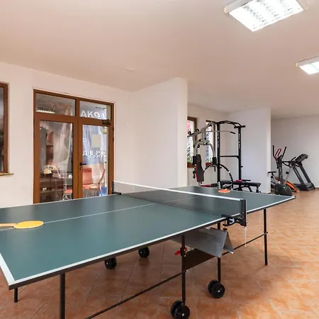 Cozy Mountain View With Balcony & Access Nearby - Serendipity דירה *