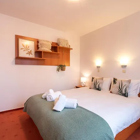 アパート Cozy Mountain View With Balcony & Access Nearby - Serendipity *