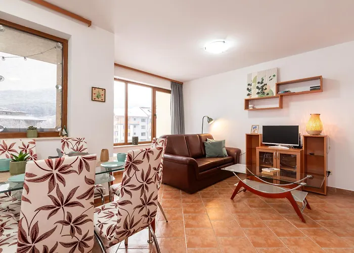 Mountain View With Balcony & Access Nearby - Serendipity Appartamento