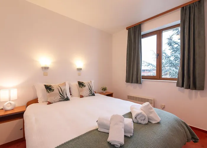 Mountain View With Balcony & Access Nearby - Serendipity Bansko