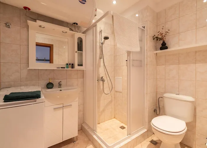 Mountain View With Balcony & Access Nearby - Serendipity * Bansko