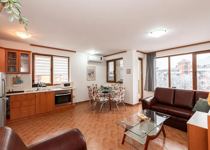 Mountain View With Balcony & Access Nearby - Serendipity Appartamento