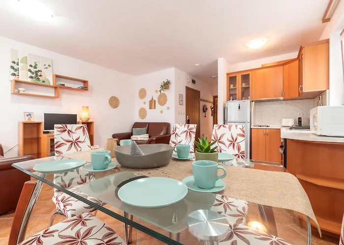 Appartamento Mountain View With Balcony & Access Nearby - Serendipity *